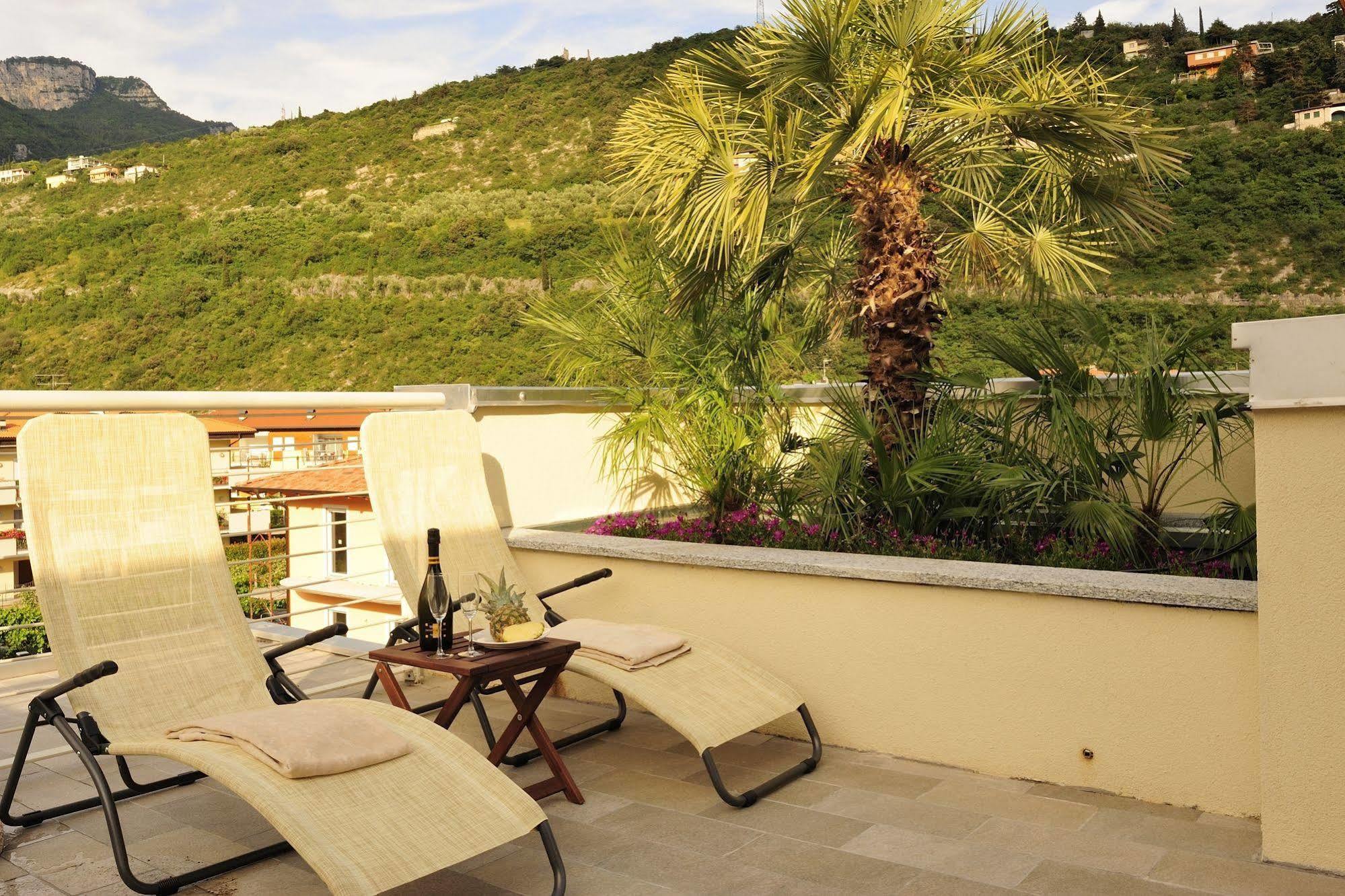 Eco Hotel Bonapace 토르볼레 외부 사진