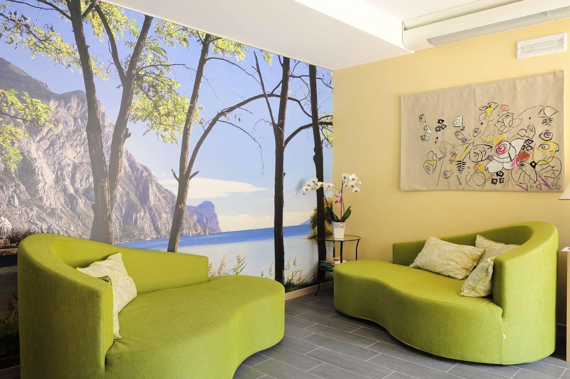 Eco Hotel Bonapace 토르볼레 외부 사진