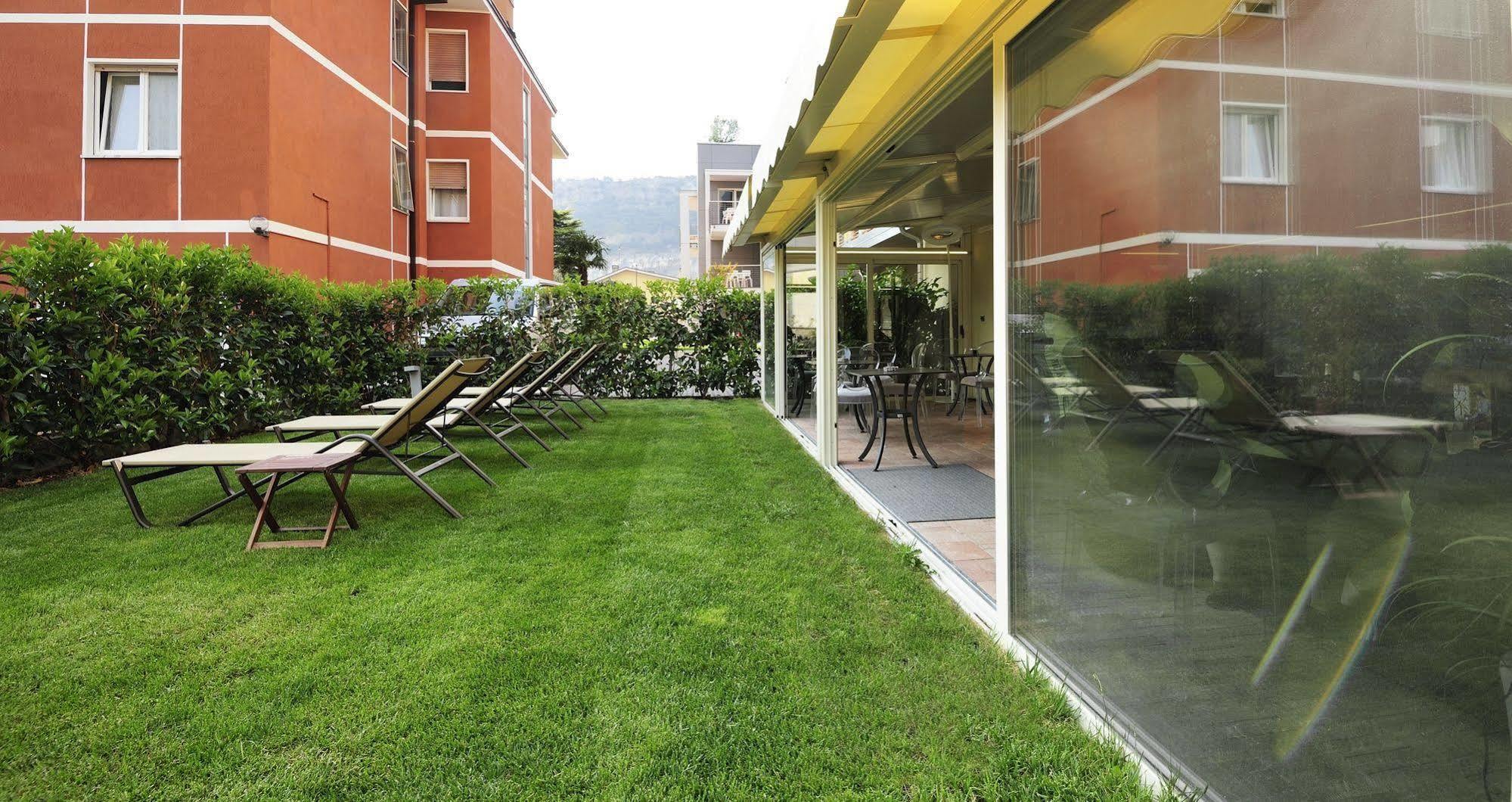 Eco Hotel Bonapace 토르볼레 외부 사진